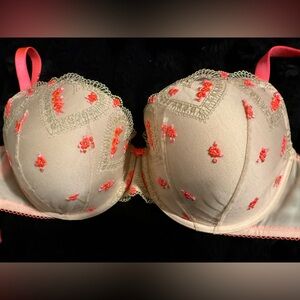 Victoria's Secret Cream Bra with Coral Embroidery